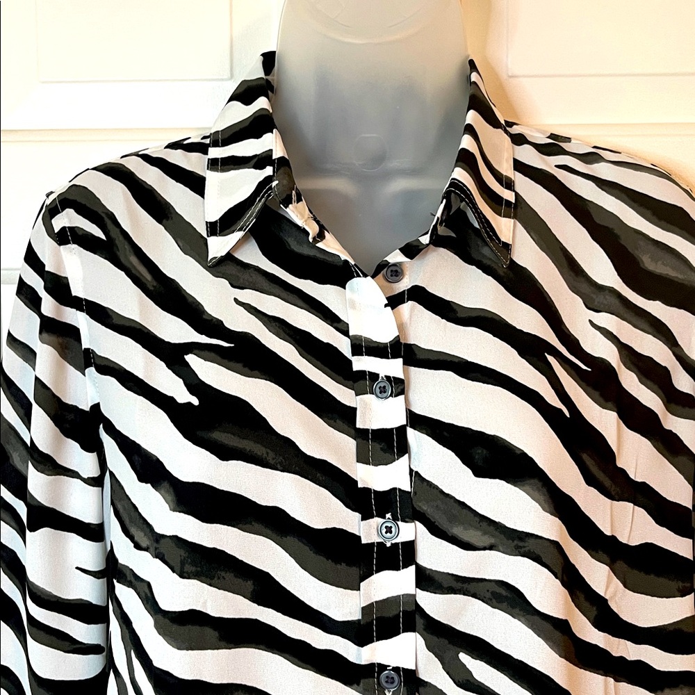 🌻Banana Republic Dylan classic fit, zebra button down long sleeve button cuff, M - Picture 4 of 11
